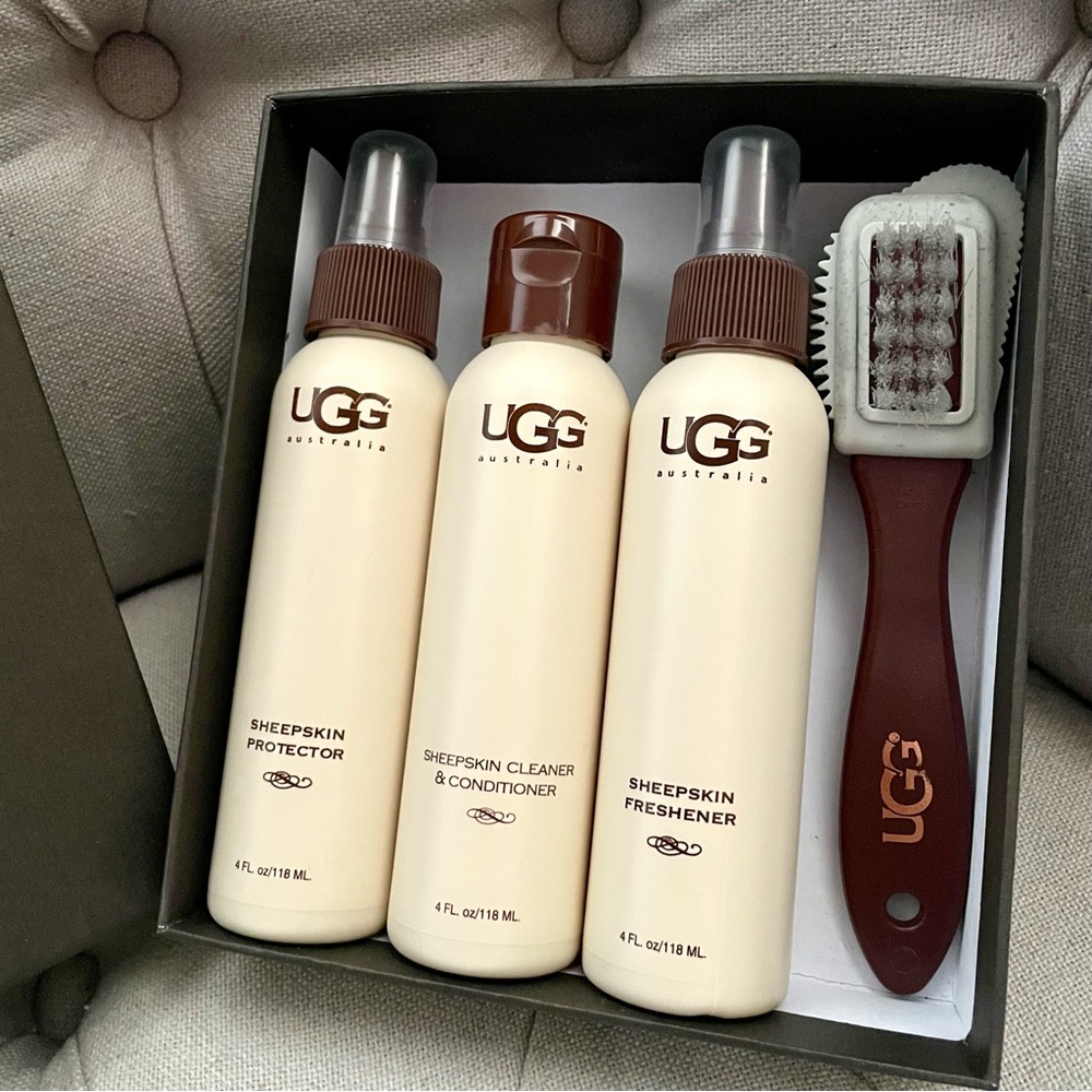 🤎 UGG Sheepskin shoe Care Kit Protector Cleaner & Condition Freshener Brush Set